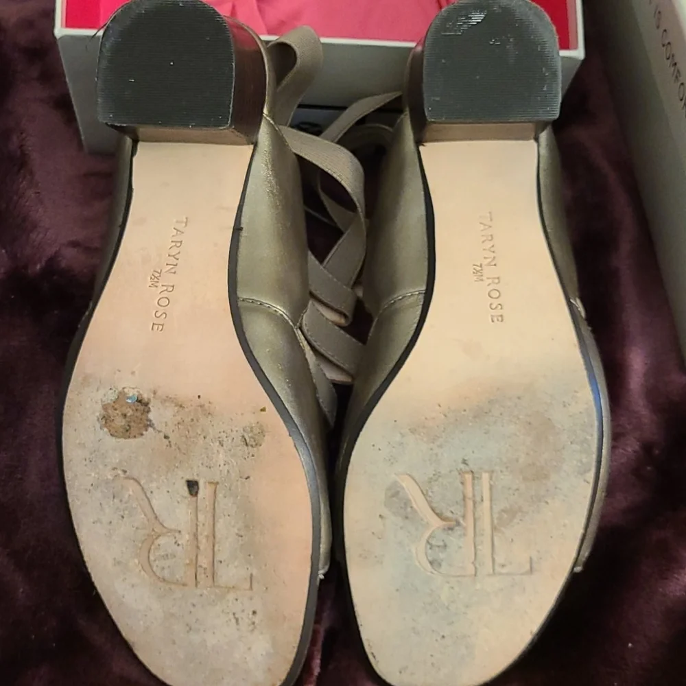 Taryn Rose shoes _ Reesa quartz ms 7 1/2